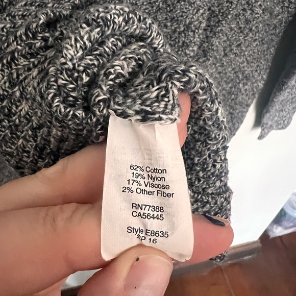 Madewell Medium women’s landmark side zip textured gray long sleeve sweater - Picture 6 of 7